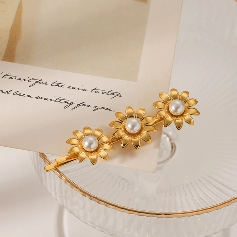 Pinza Para El Pelo Con Flor De Margarita De Acero Inoxidable Chapado En Oro De 18K Y Perla Artificial Estilo Ins Elegante Para Mujer