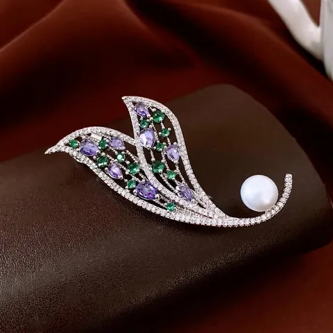Broche De Cobre Elegante En Forma De Hoja Con Circón Púrpura Verde Y Perla Artificial Diseño Hueco Corsage Para Mujer