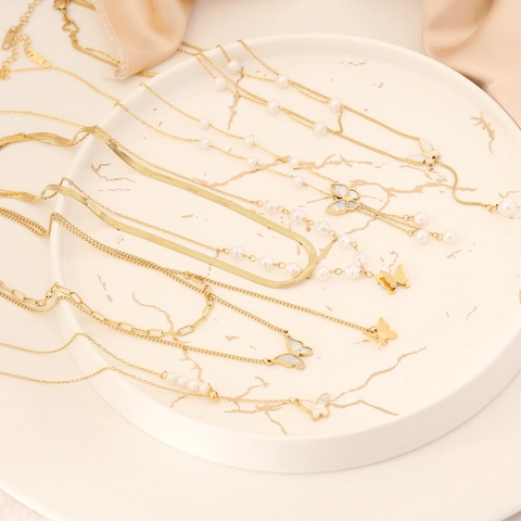 Schmetterling Künstliche Perle Anhänger Halskette Edelstahl Mehrlagig Vergoldet Elegante Schlüsselbeinkette Schmuck Für Damen