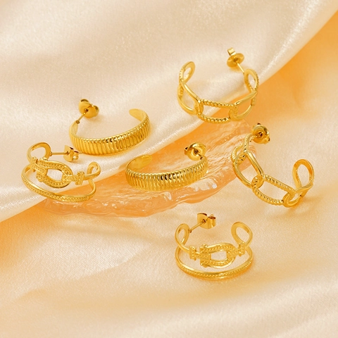 Geometric C Shaped Hoop Earrings For Women Stainless Steel 18K Gold Plated Light Luxury Ins Style Fashion Jewelry