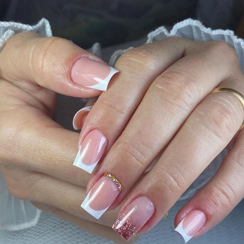 French Press On Nails Nude Pink White Tip Glitter Gradient Gold Rhinestone Square Long Artificial Finger Nails Women