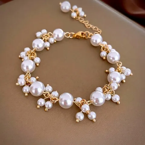 French Vintage Artificial Pearl Bracelet For Women Elegant Cluster Wavy Design Imitation Artificial Pearl Alloy Adjustable Hand Jewelry Accessory