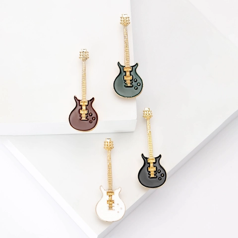Electric Guitar Brooch Pin Alloy Enamel Musical Instrument Jewelry Badge For Clothing Bags Vintage Style For Women