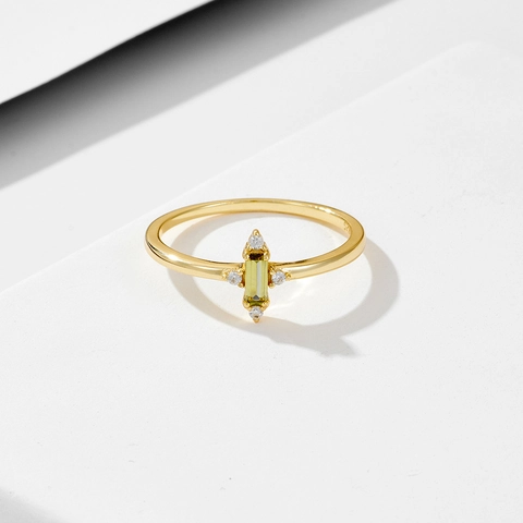 Bague en Argent Sterling 925 Plaqué Or Avec Zirconia Rectangulaire Vert Olive Pour Femme Bijoux Géométriques Minimalistes Bague Anneau