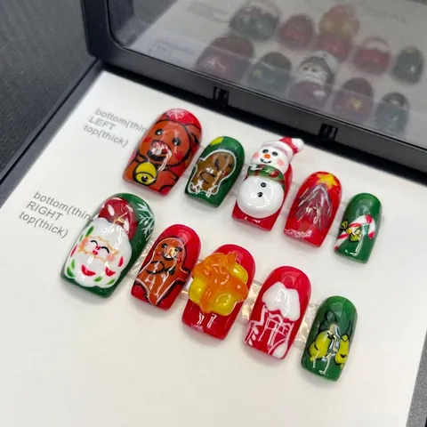 Handmade Press On Nails Christmas Theme 3D Relief Santa Claus Snowman Reindeer Patterns Festive Artificial Fingernails