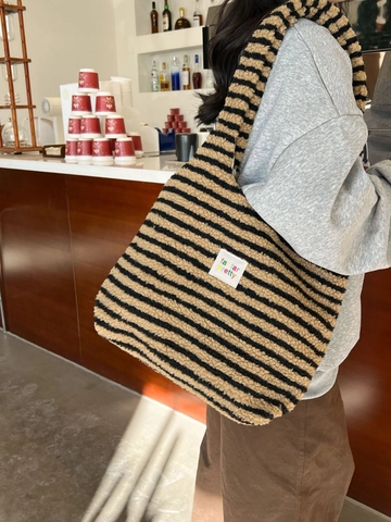 Striped Plush Tote Bag Women Large Capacity Soft Velvet Shoulder Handbag Fashionable Casual Shopping Bag Trendy