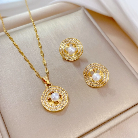 Kunstparelketting En Oorbellen Sieraden Titaniumstaal Koper Micro Pave Zirkoon Met Zilveren Oorknopje Elegant Banket Voor Dames