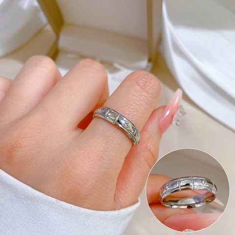Geometric Lattice Pattern Ring Titanium Steel Minimalist Quilted Band With Zircon For Men Women Fashion Jewelry