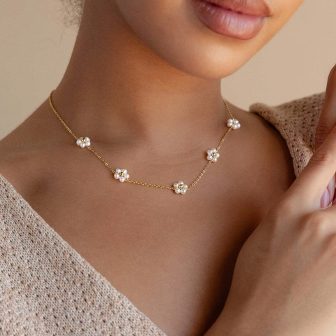 Collier Pendentif Fleur Acier Inoxydable Künstliche Perle Synthétique Plaqué Or 18K Chaîne Réglable Bijoux Pour Femmes Style Doux
