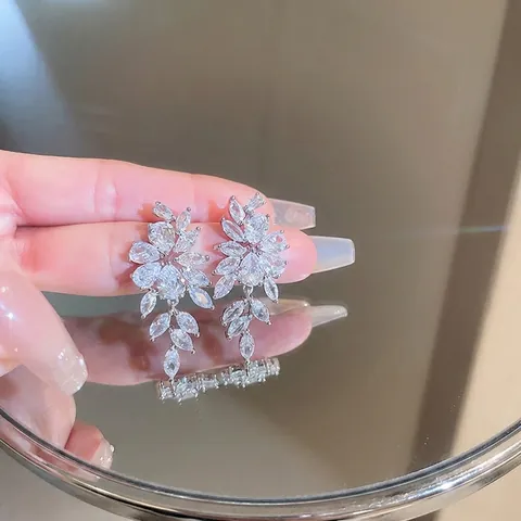 Elegant Zircon Leaf Tassel Dangle Earrings Silver Color With 925 Sterling Silver Earring Post Luxury Jewelry For Women