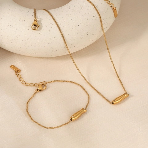 Stainless Steel Fish Pendant Necklace And Bracelet Jewelry With Cubic Zirconia Eyes PVD Gold Plated Elegant Accessories For Women