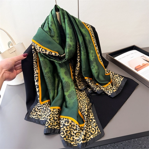 Fashion Scarf Leopard Floral Print Satin Satin Like Long Shawl Sun Protection Wrap Elegant Versatile Accessory For Women