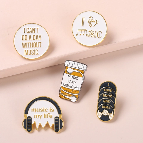 Kreative Musik Thema Metall Emaille Brosche Pins Für Kleidung Taschen Legierung Kopfhörer Vinyl Schallplatte Slogan Abzeichen Schmuck