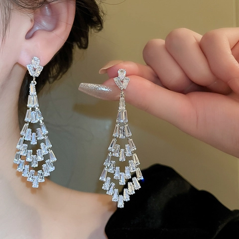 Orecchini Pendenti Con Nappa In Zircone Con Base In Rame E Perno In Argento Lampadario Geometrico Gioielli Eleganti Donna