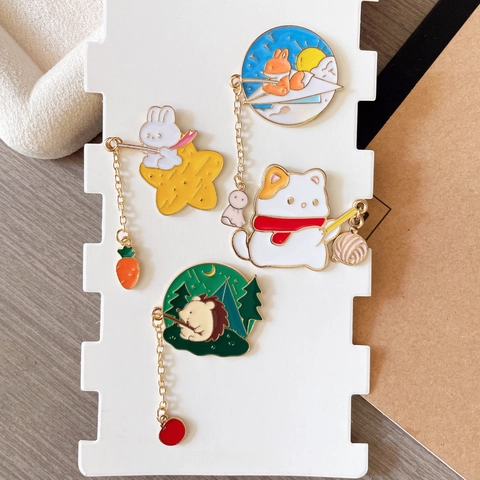 Spilla in Smalto con Animali dei Cartoni Animati per Uomo Donna Lega Zinco Coniglio Gatto Cane Volpe Ciondolo Distintivo Decorazione Vestiti Gioielli Regalo