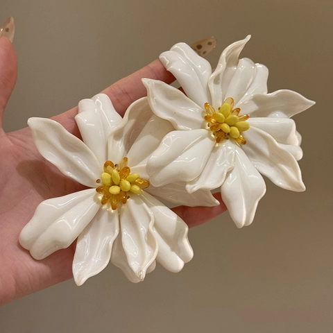 Large Flower Stud Earrings Acrylic Petal Vacation Sweet Style With Silver Earring Post For Women Elegant Jewelry