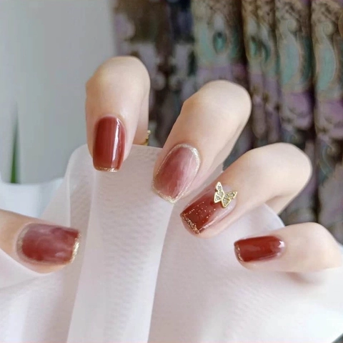 Wine Red Cat Eye Press On Nails With 3D Gold Butterfly Rhinestone Decor Glossy False Nails For Women