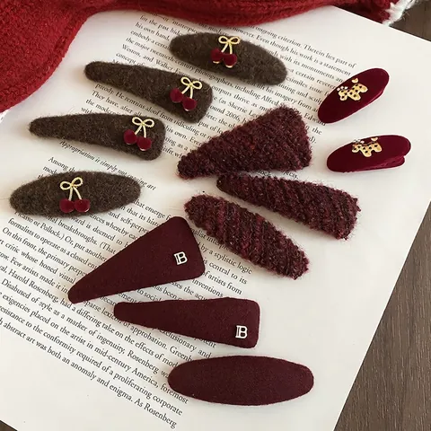 Fermagli Per Capelli Vintage In Tessuto Peluche Autunno Inverno Ciliegia Lettera B In Metallo Forcine Retrò Per Donna