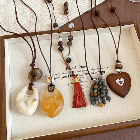Collana Con Ciondolo In Legno A Forma Di Cuore Retrò Lunga Gioielli Bohémien Etnici Corda Cerata Regolabile