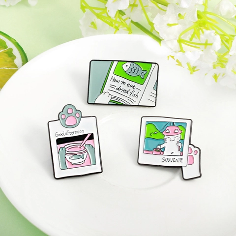 Schattige Cartoon Kat Emaille Pins Legering Vis Boek Polaroid Ontwerp Broches Voor Rugzak Hoeden Decoratie