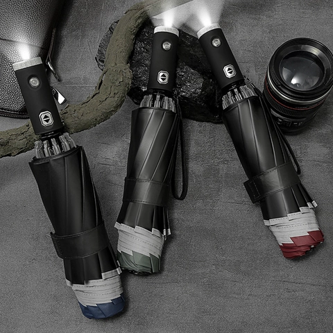 Ombrello Inverso Automatico Con Impugnatura Per Torcia LED Stecche Rinforzate Striscia Riflettente Resistente Al Vento Pieghevole