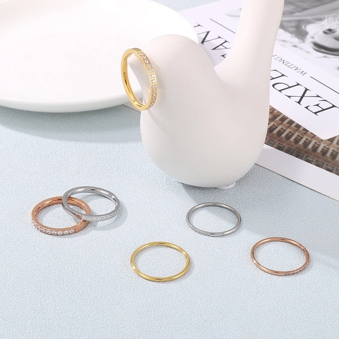 Anello Mezza Eternità Sottile Minimalista Da Donna In Acciaio Inossidabile Con Zirconi Intarsiati Gioielli Eleganti
