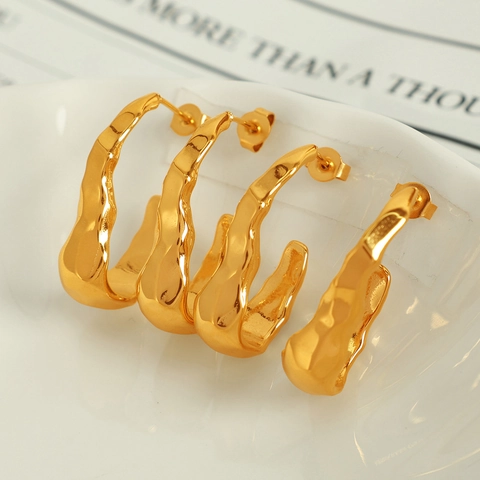 Lava Textur Creolen 18K Vergoldet Edelstahl Unregelmäßig Geometrisch Plissee Design Damen Moderner Luxusschmuck