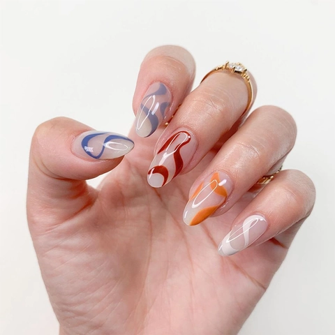 Kunstnagels Amandel Kleurrijke Abstracte Golvende Lijnen Glanzend Minimalistische Stijl Voor Vrouwen