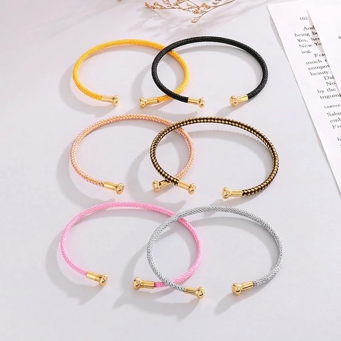 Bracelet Jonc Tressé Minimaliste Avec Extrémités En Acier Inoxydable Bijou En Corde Tissée Ajustable Pour Femmes