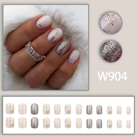 Weihnachts Schneeflocke Glitzer Nägel Zum Aufkleben Nude Silber Glänzende Kurze Künstliche Fingernägel Maniküre