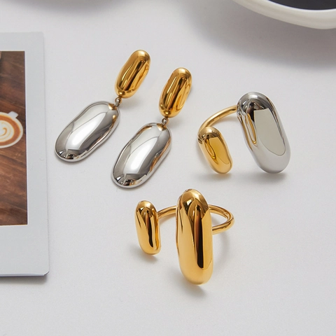 Geometrischer Bicolor Edelstahl Ohrringe Und Offener Ring Für Damen Klobig Gold Silber Gespleißter Wasserdichter Schmuck