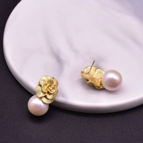 Pendientes De Botón De Flor De Camelia Vintage Con Perla Natural De Agua Dulce Y Poste De Oreja De Plata De Ley 925