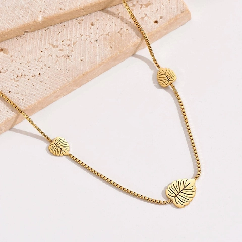 Collana con Pendente a Foglia Traforata in Acciaio Inossidabile Monstera Foglia Taglio Catena a Scatola Gioielli Placcati per Donna Uomo