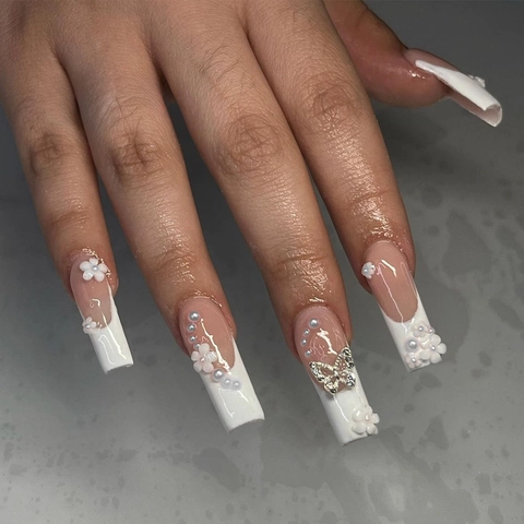 Extra Long Square Press On Nails Pink French Tip False Nails Decorated With 3D White Flowers And Silver Butterfly Artificial Pearls