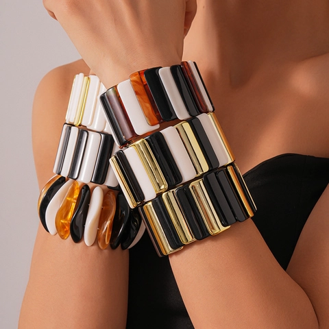 Klobiges Geometrisches Acryl Armband Breiter Gespleißter Harz Reif Böhmisch Retro Statement Elastisches Armband Für Damen