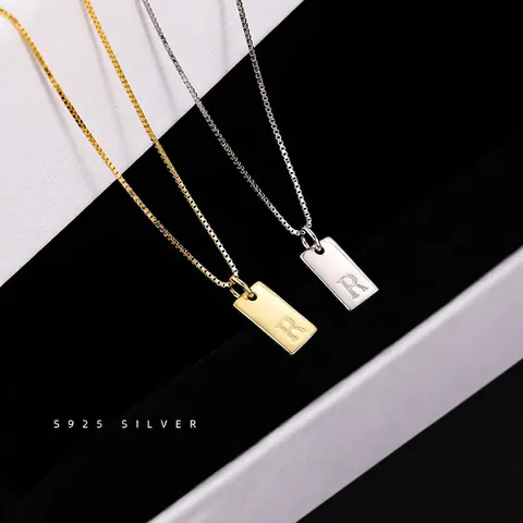 Collar con Colgante de Placa Cuadrada Inicial de Plata de Ley 925 Minimalista para Mujer Gargantilla de Letras Galvanizada Joyería de Moda Regalo