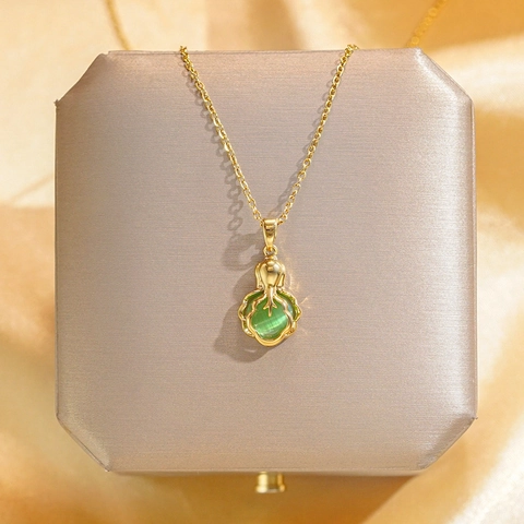 Kool Hanger Ketting Groene Kattenoogsteen Titanium Staal Verguld Sieraden In Chinese Stijl Voor Dames
