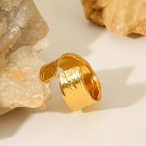 Anillo De Acero Inoxidable Con Textura Martillada Bañado En Oro De 18K Minimalista Ajustable Para Mujer