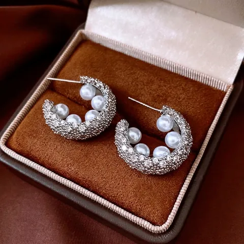 Orecchini A Cerchio A Forma Di C Con Künstliche Perle Bianche E Zircone Pavimentato Gioielli Eleganti In Stile Francese Per Donne Perno In Argento