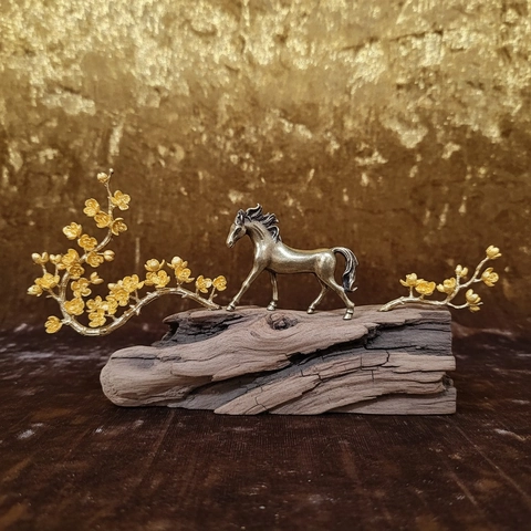 Vintage Brass Horse Statue Desktop Ornament Solid Metal Galloping Stallion Figurine Retro Office Home Decor Miniature