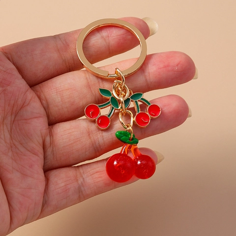 Cherry Keychain Realistic Resin Fruit Pendant With Enamel Zinc Alloy Charms For Women Girls Handbag Decor Gift