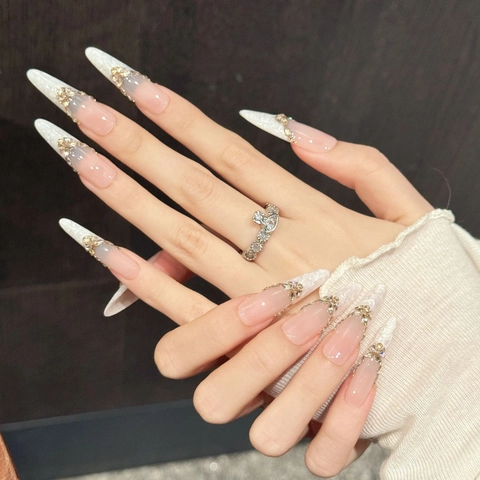 Handmade Press On Nails Long Stiletto Nude Pink Gradient Butterfly Rhinestone Fake Nails Acrylic Art