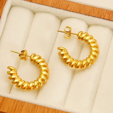 C-Förmige Ohrstecker 18K Vergoldeter Edelstahl Spiral Textur Vintage Minimalist Mode Für Frauen