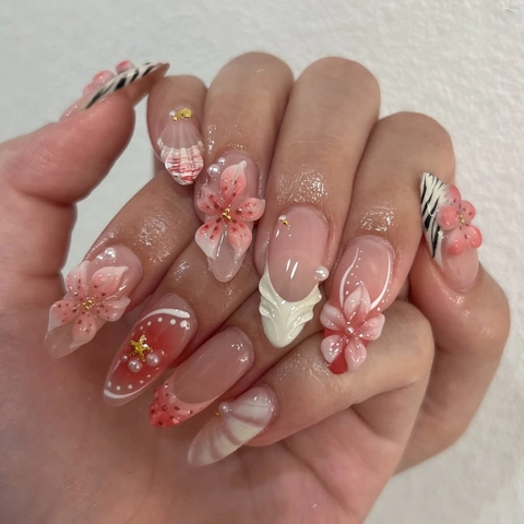 3D Reliëf Bloem Press On Nagels Roze Gradiënt Amandelvorm Handgemaakte Kunstnagels Met Kunstparels Zeester Decor