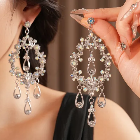 Pendientes De Lujo Con Borla De Gota De Agua Hueca De Aleación Brillante Estilo De Araña Con Silver Earring Post
