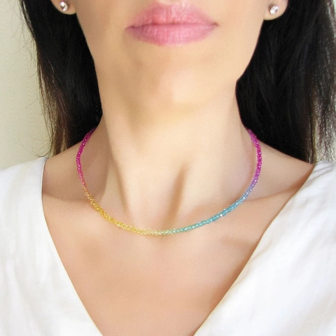 Collana di Perline Sfumata Arcobaleno Fatta a Mano per Donna Choker in Vetro di Cristallo Boémien Chiusura Placcata Oro Gioielli Moda