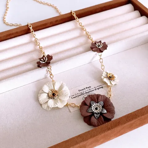 3D Bloemen Sieradenset IJzeren Ketting En Ring Vintage Pastoraal Zoet Beige Bruin Mode Accessoire Voor Dames