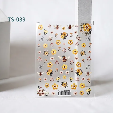 Adesivi Per Unghie Stile Ricamo 3D Fiori Gialli Ape Autoadesivo Tema Giardino Decalcomanie Manicure Per Donne