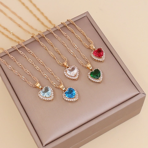Heart Pendant Necklace Gold Plated Copper Colorful Zircon Clavicle Chain Vintage Style For Women