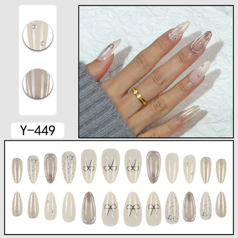 Unghie Press-On Mandorla Con Fiocchi Argento 3D E Künstliche Perle Unghie Artificiali Minimaliste Per Donne Stile Dolce Dita